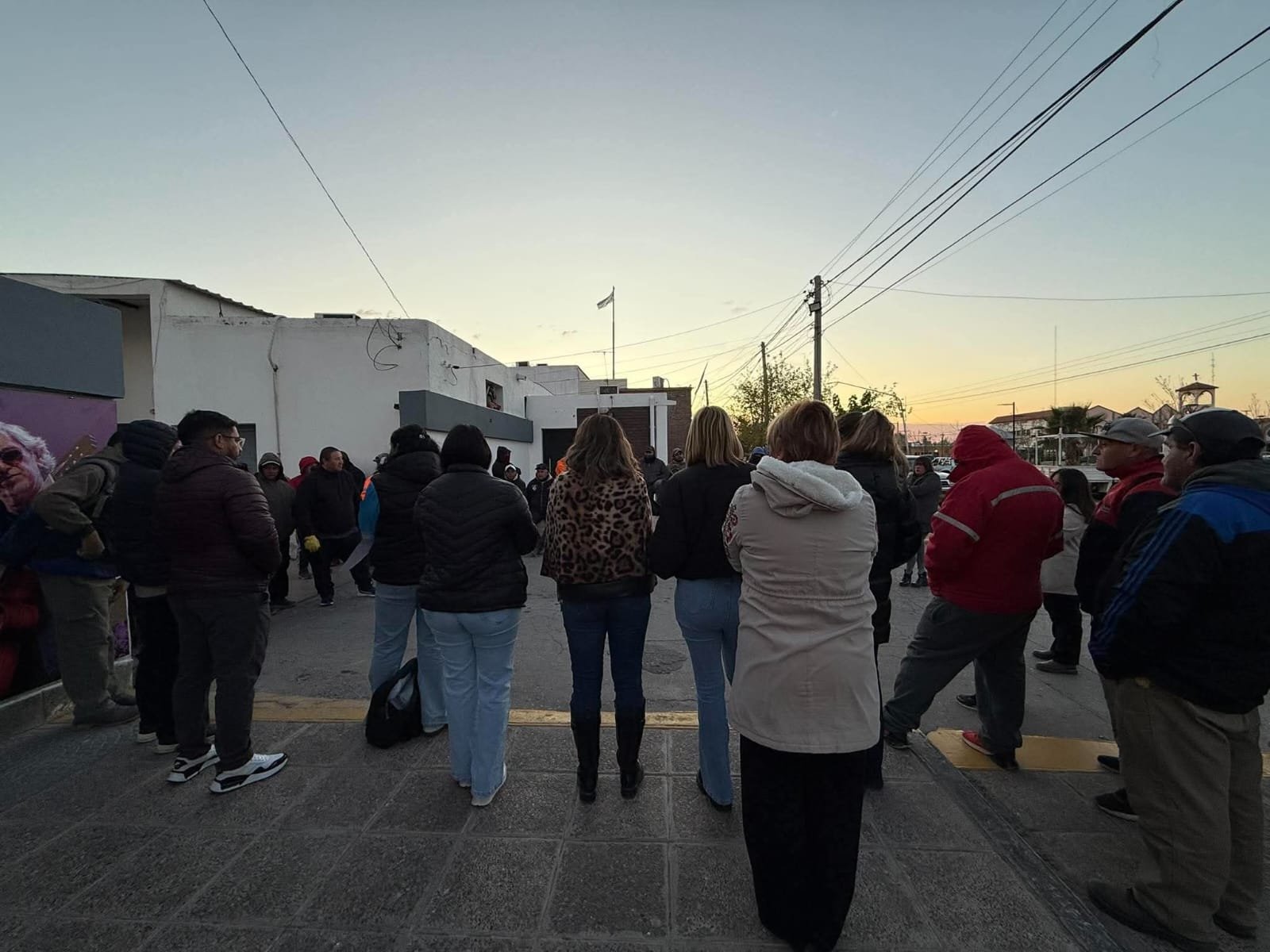 Municipales de Sarmiento rechazan la falta de aumento y continúan en estado de asamblea