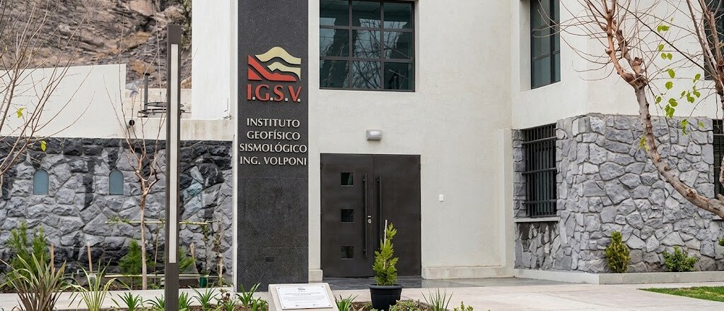 Fachada del Instituto Geofísico Sismológico Ing. Volponi (I.G.S.V.) de la UNSJ en San Juan