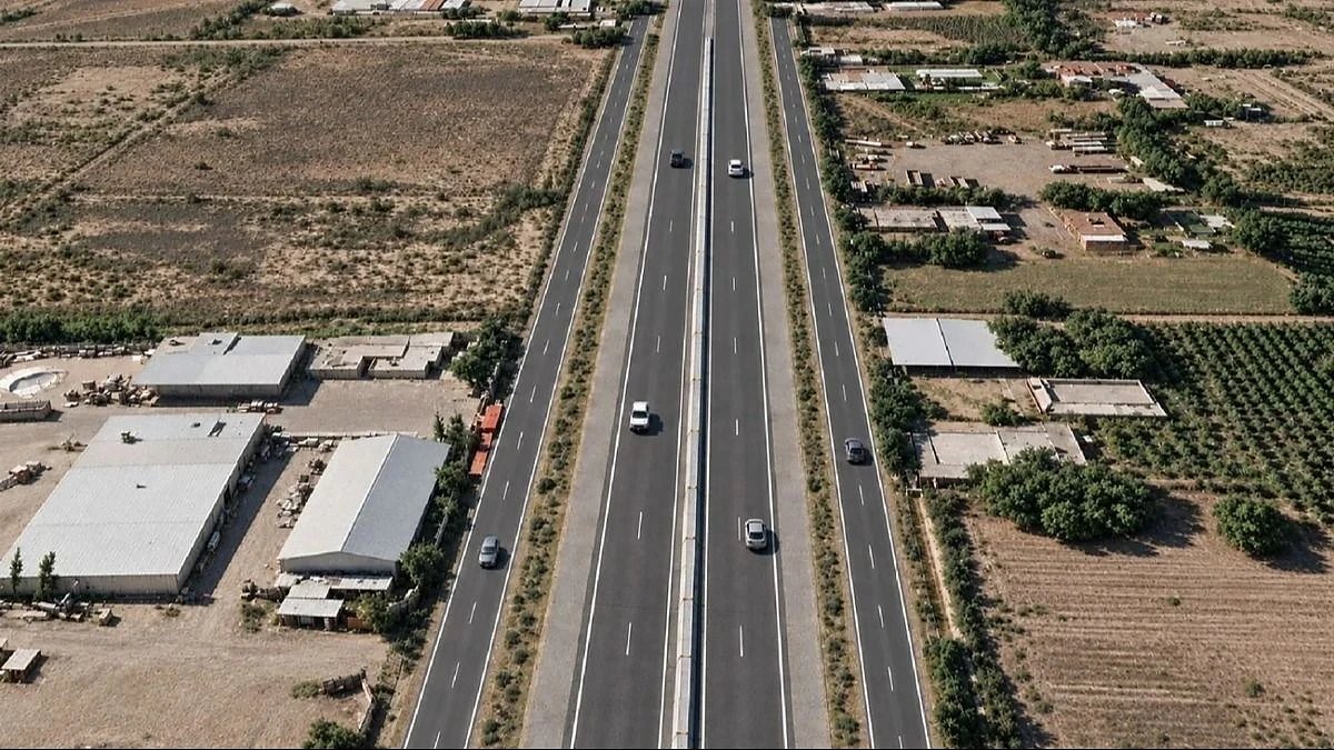 Autopista en el Gran San Juan, vista aérea