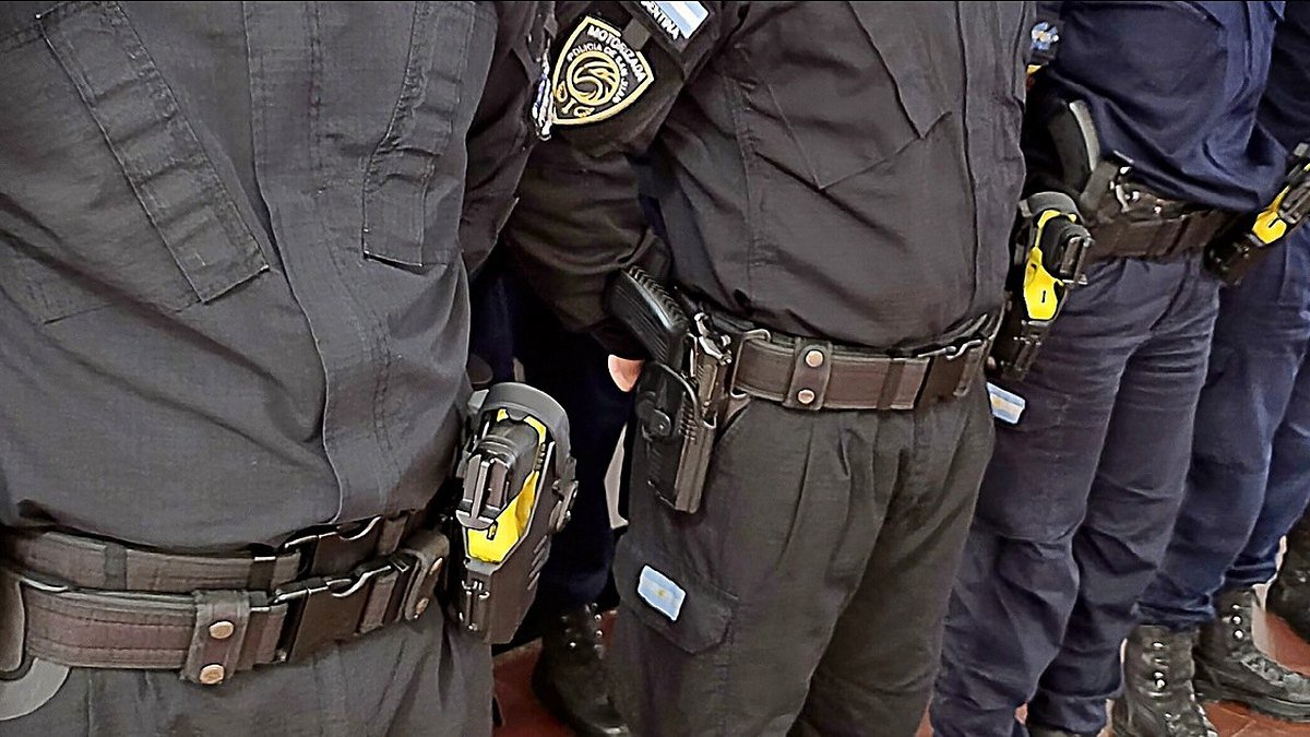 Efectivos de la Policía de San Juan con su equipamiento