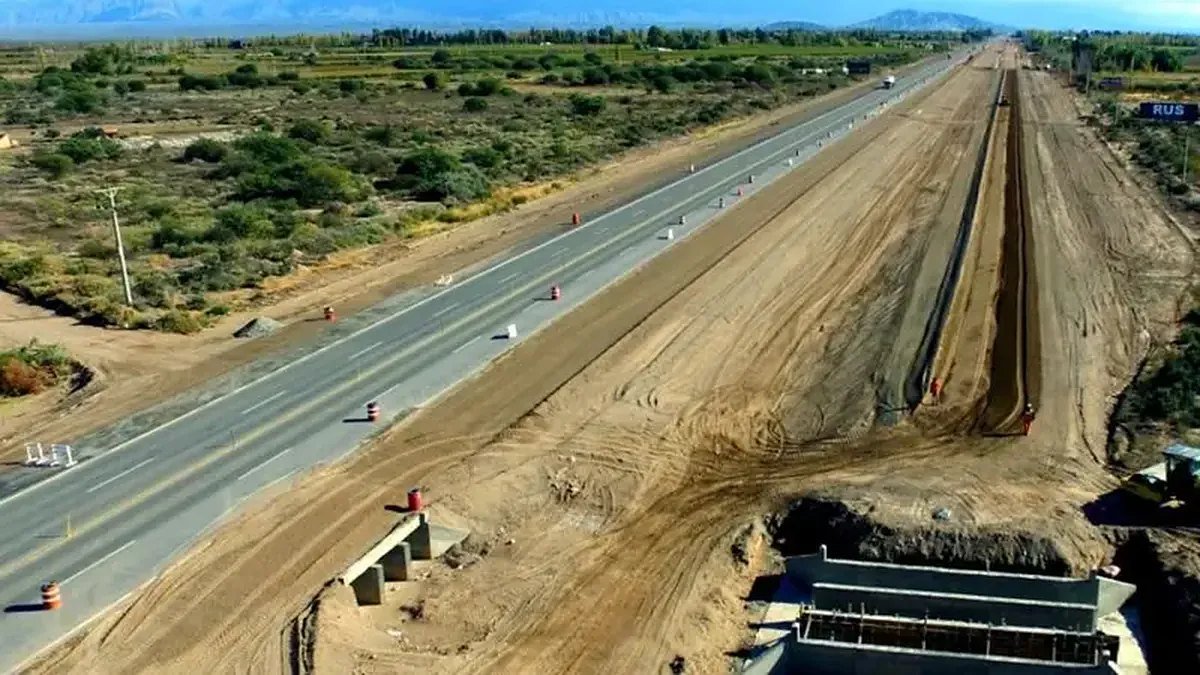 Obras de la autopista de la Ruta 40 Sur, vista aérea