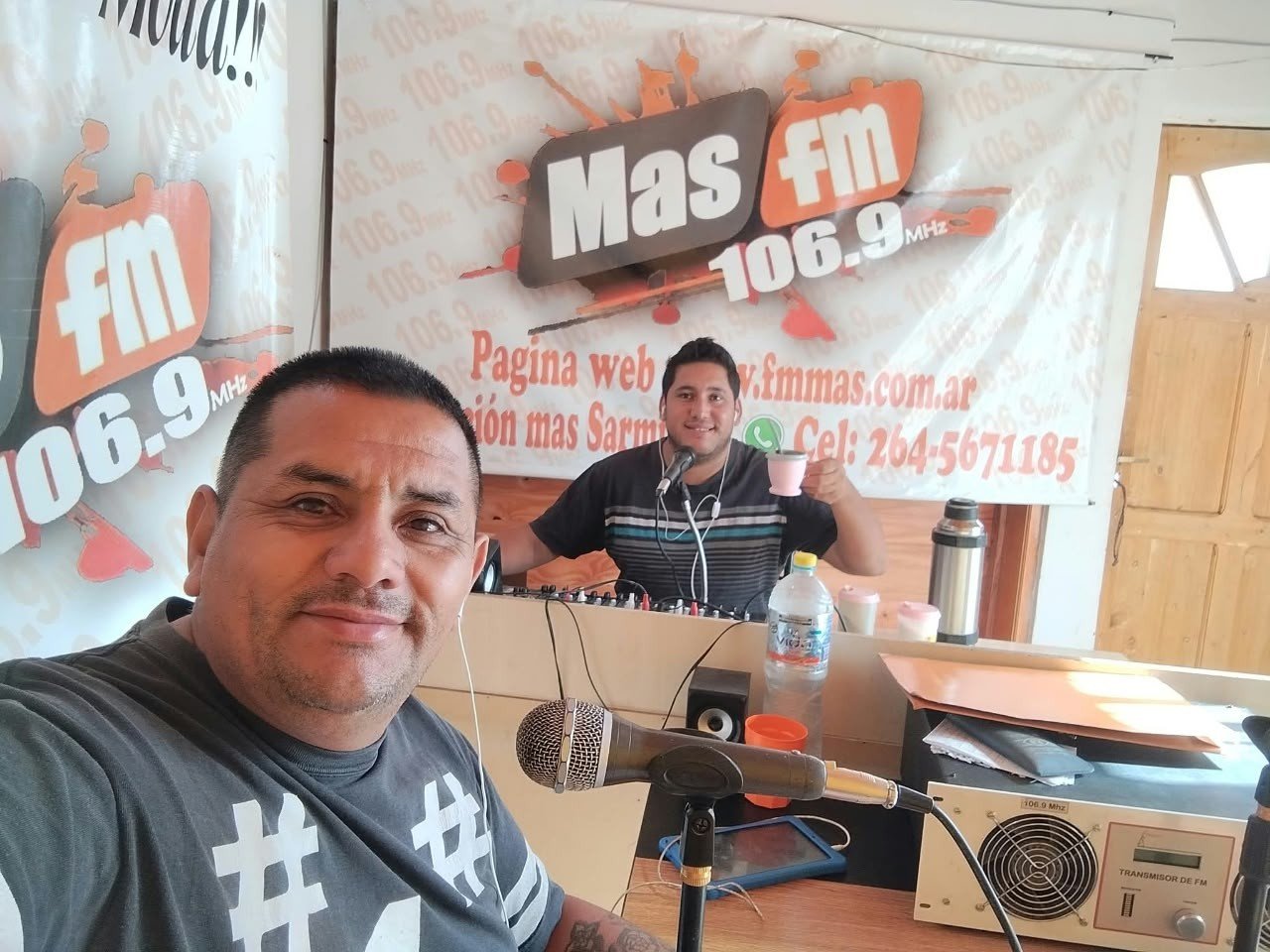 Radio Más sigue liderando entre los sarmientinos: Tony Guallama y Cucho Guerra, una dupla que marca las mañanas