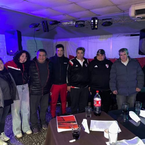Más de 40 hinchas conformaron la primera comisión de la Peña de River en Sarmiento