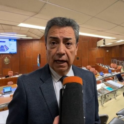Eduardo Cabello explica su apoyo al acuerdo con Vicuña
