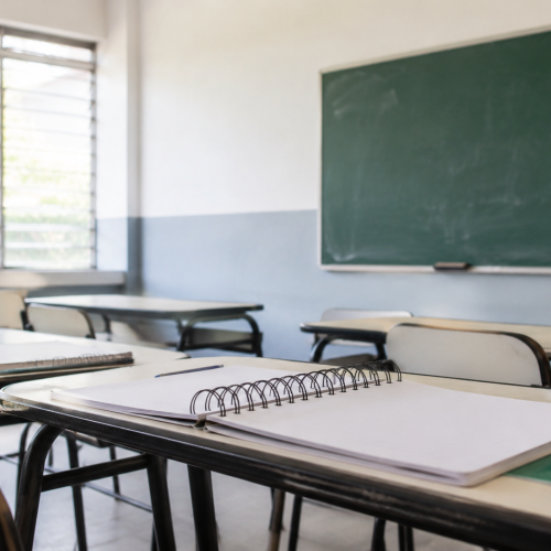 Aula docente en San Juan, imagen ilustrativa generada con IA.