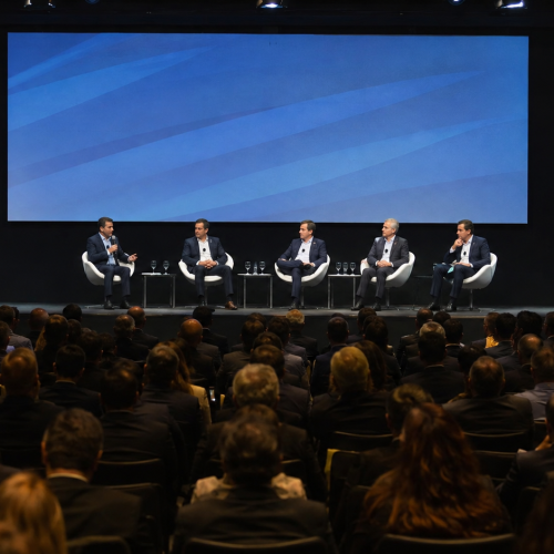 Panel de gobernadores sobre inversión y desarrollo, imagen ilustrativa generada con IA.