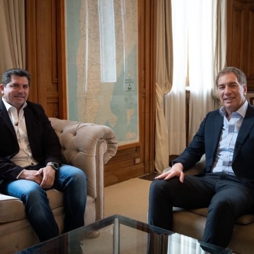 El gobernador Marcelo Orrego y Diego Santilli durante su reunión en Casa Rosada