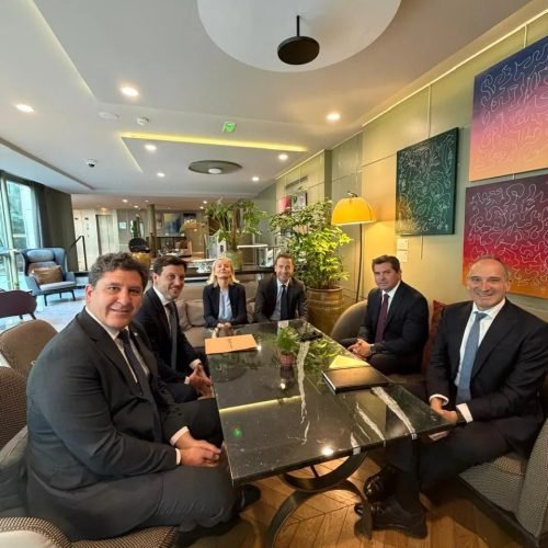 Orrego habló en París de más de US$ 35.000 millones comprometidos en San Juan